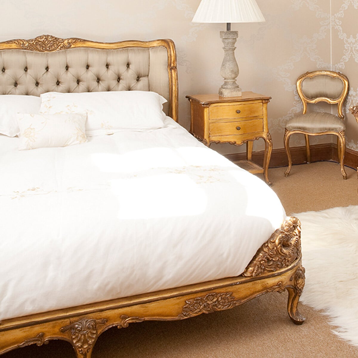 french-bed-rafinament-elegance-and-romance-in-your-bedroom