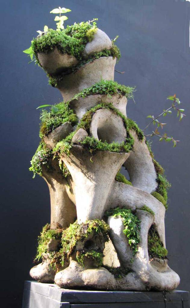 Dog - Extraordinary symbiosis between art and botany - www.homeworlddesign.com
