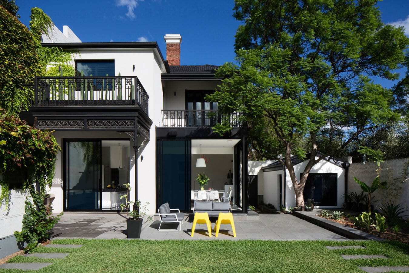 victorian-house-with-contemporary-interior-design