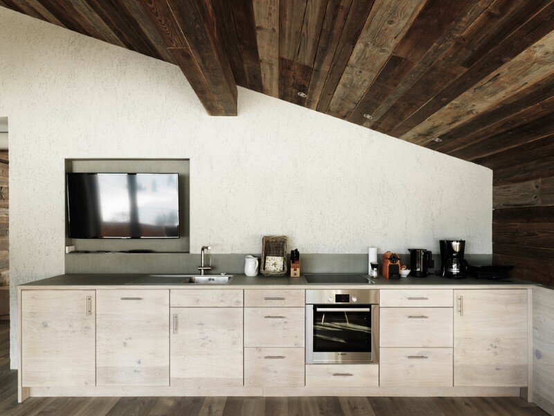 Alpine chalet - a combination of modern and traditional alpine elements (14)