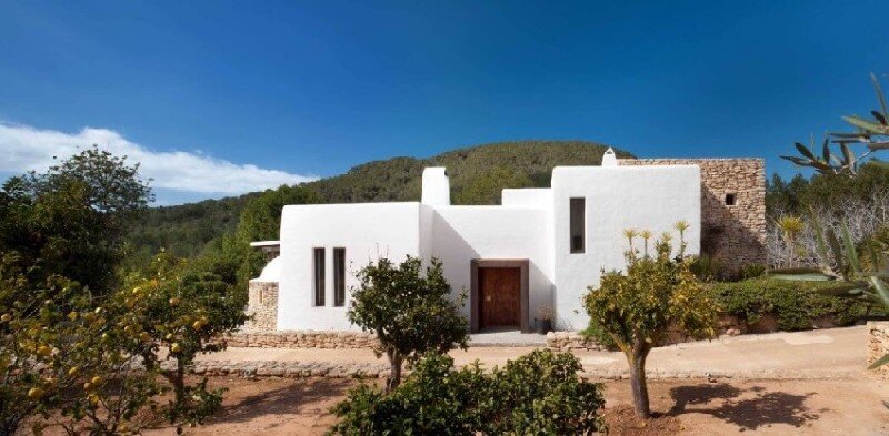 Vacation house in Ibiza with interiors designed by TG Studio (5)