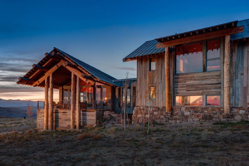 Wolf-creek-ranch-log-home-with-traditional-ranch-architecture-1
