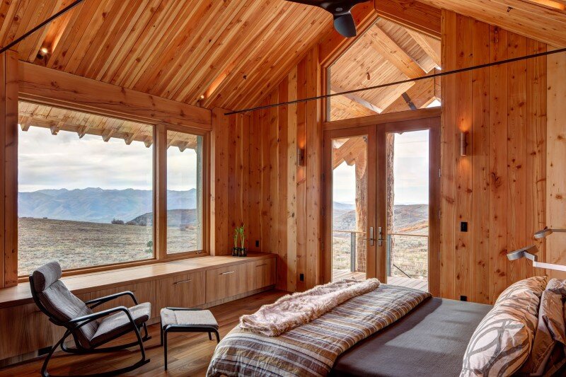 Wolf Creek Ranch - Log Home with traditional ranch architecture (16)
