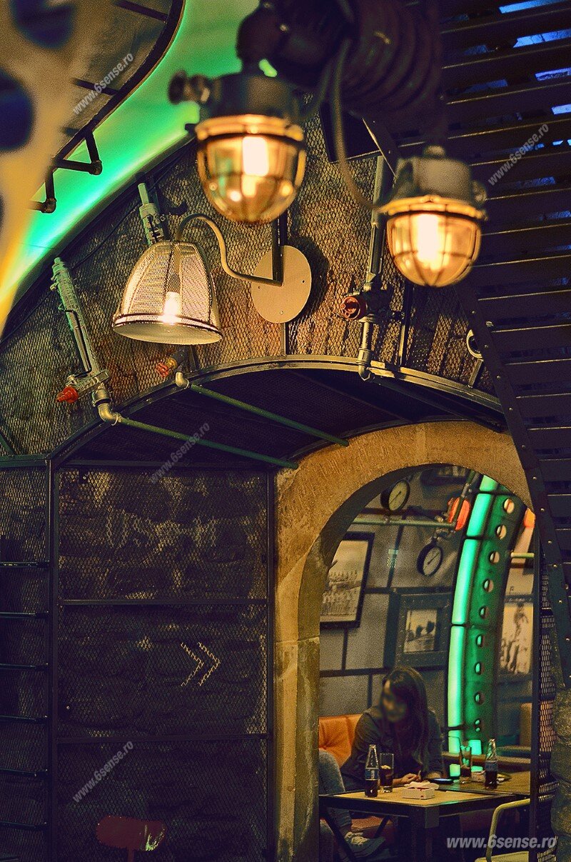 Submarine Pub Designed in Industrial Style with Steampunk Features (21)