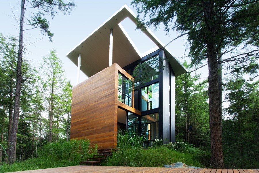 Sculptural House - Collaboration Between an Architect and a Sculptor in Bolton-Est, Québec (2)