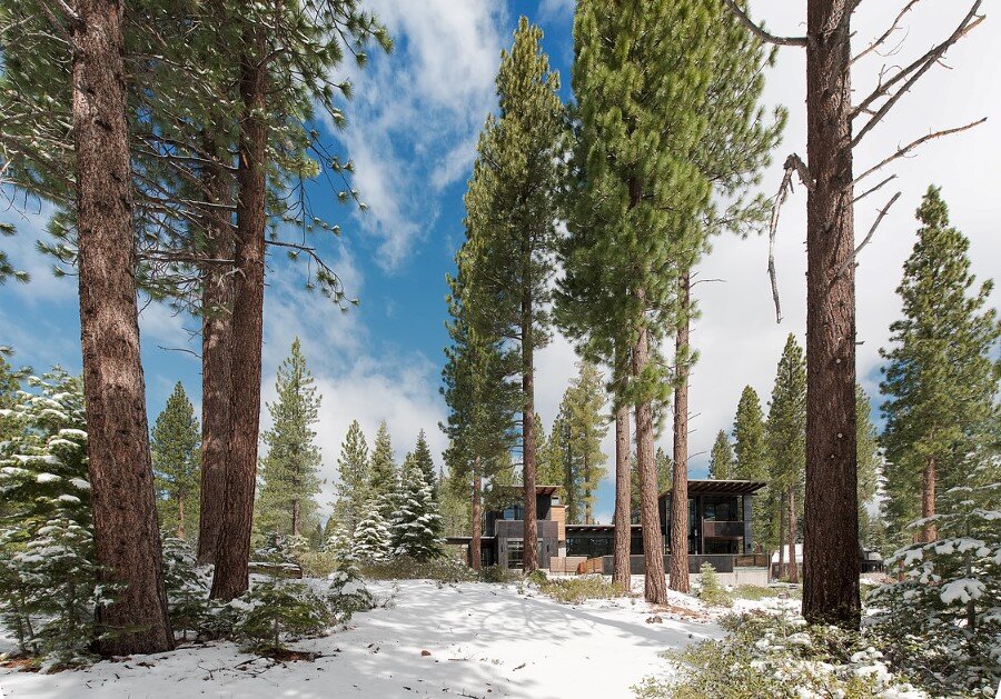 Martis-camp-house-in-northstar-california-by-faulkner-architects-1