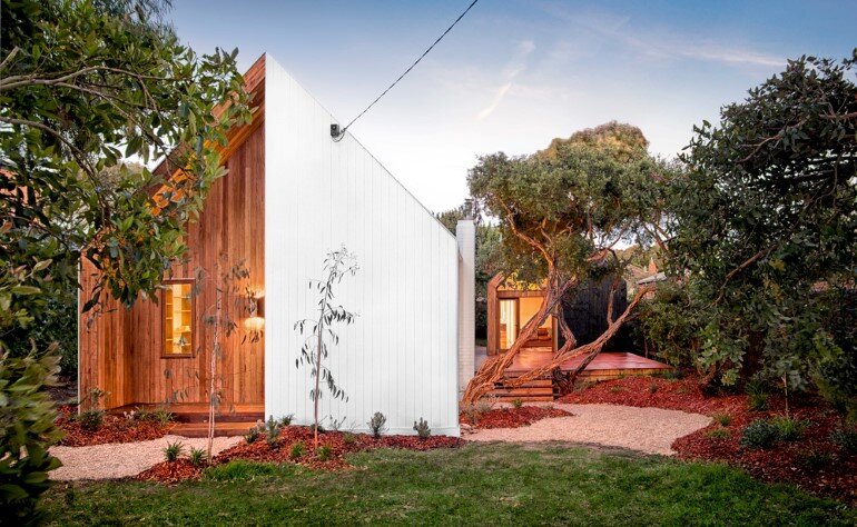 An Extensive Renovation of a Tiny Weatherboard Beach Shack (1)