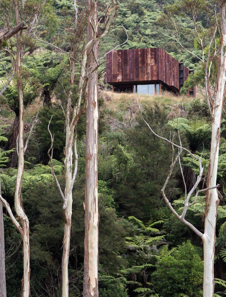 K Valley House - A Retreat for Film Makers by Herbst Architects (18)