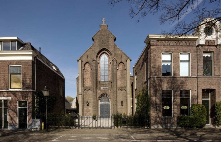 Old Catholic Church Converted into a Spacious House (5)