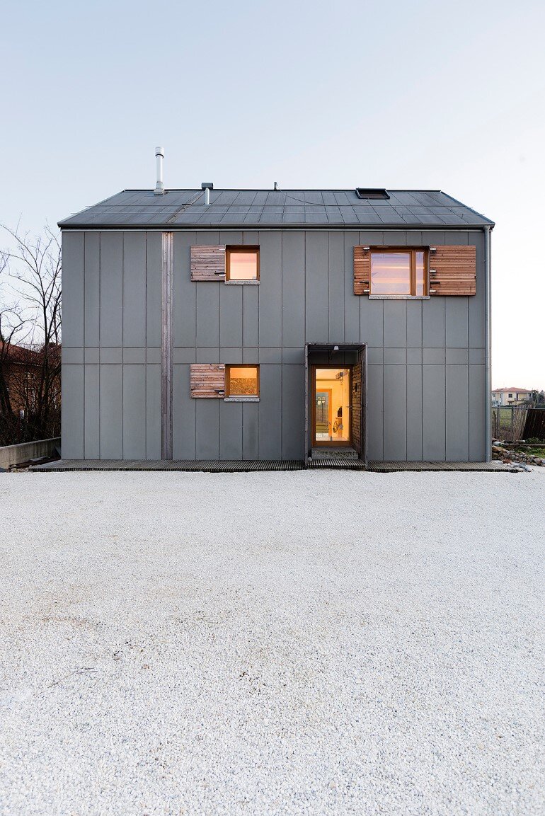 Self-Made House near Milano by Paolo Carlesso (16)