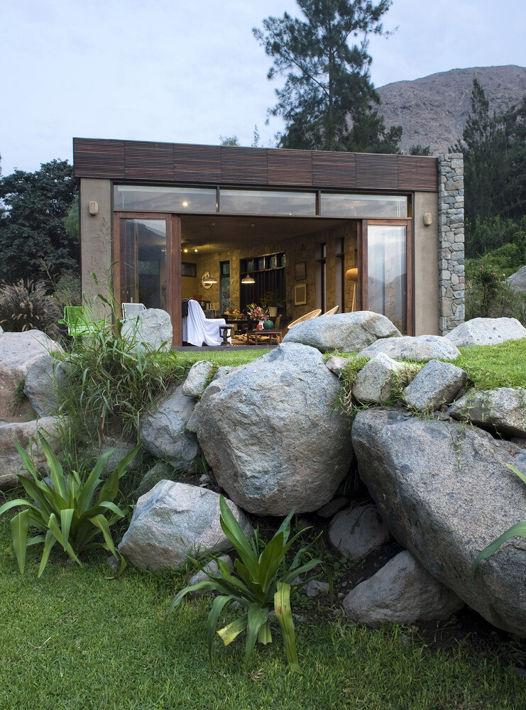 Chontay Stone House in Peru by Marina Vella Arquitectos (13)