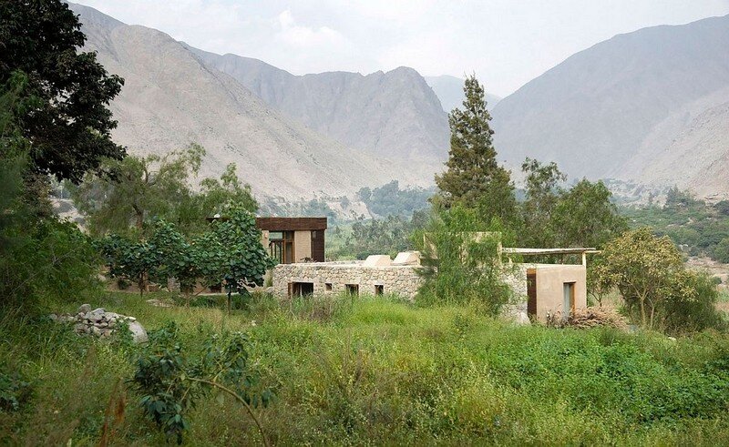 Chontay Stone House in Peru by Marina Vella Arquitectos (9)