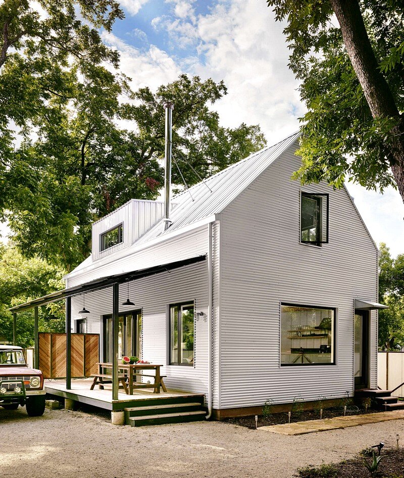 wall-house-a-modern-farmhouse-with-energy-efficient-design