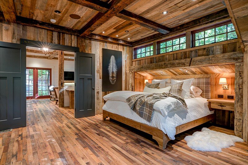 Storybrooke Cottage – Modern Rustic Carriage House by ACM Design