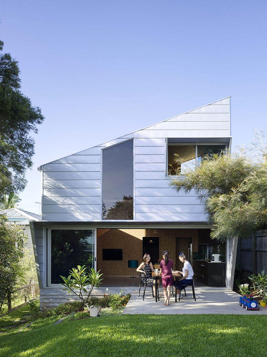 sips-house-a-simple-and-restrained-design-offering-connection-and-outlook