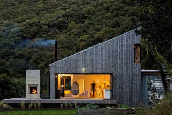 Family Retreat House Inspired by New Zealand?s Backcountry Huts