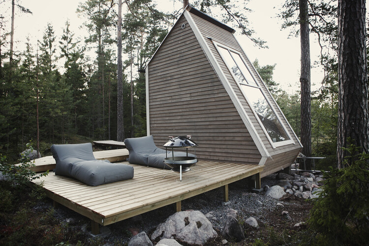 Small Cabin in the Woods / Designer Robin Falck
