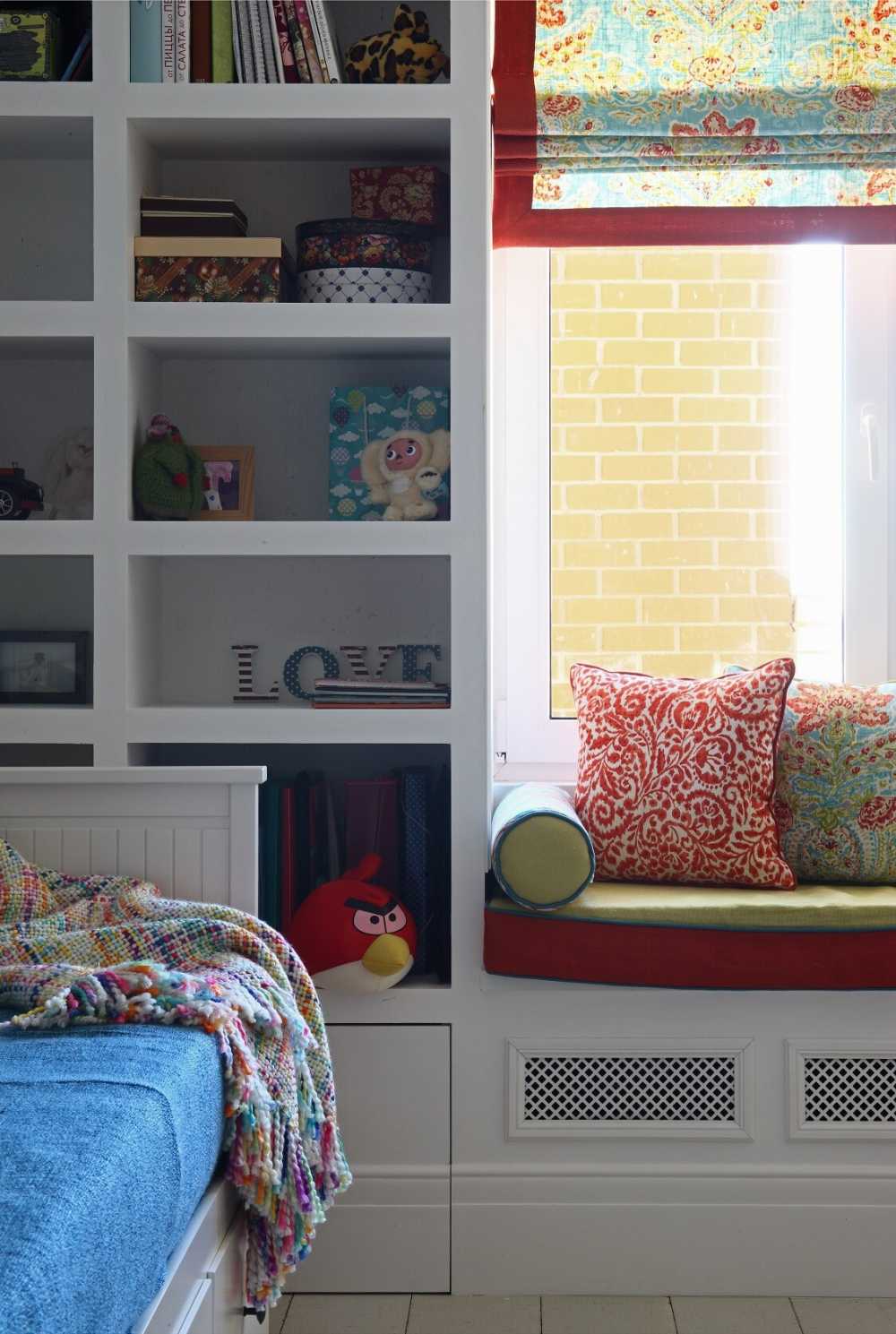 111 square meters apartment with retro and vintage interior - www. homeworlddesign. com (26)