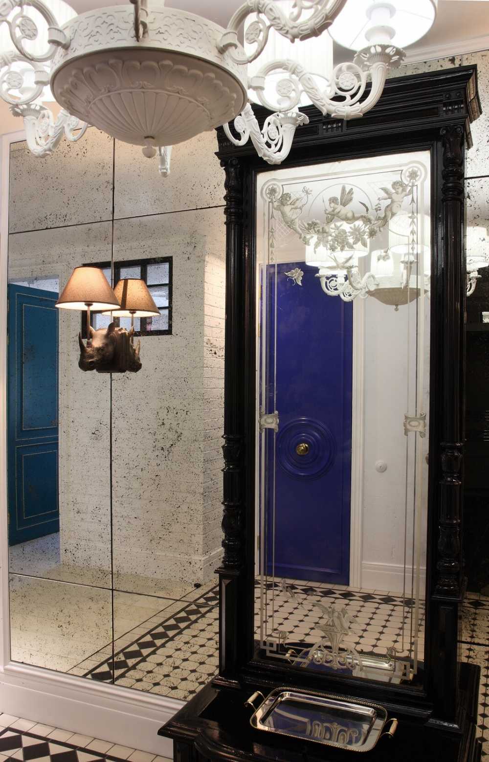 111 square meters apartment with retro and vintage interior - www. homeworlddesign. com (5)