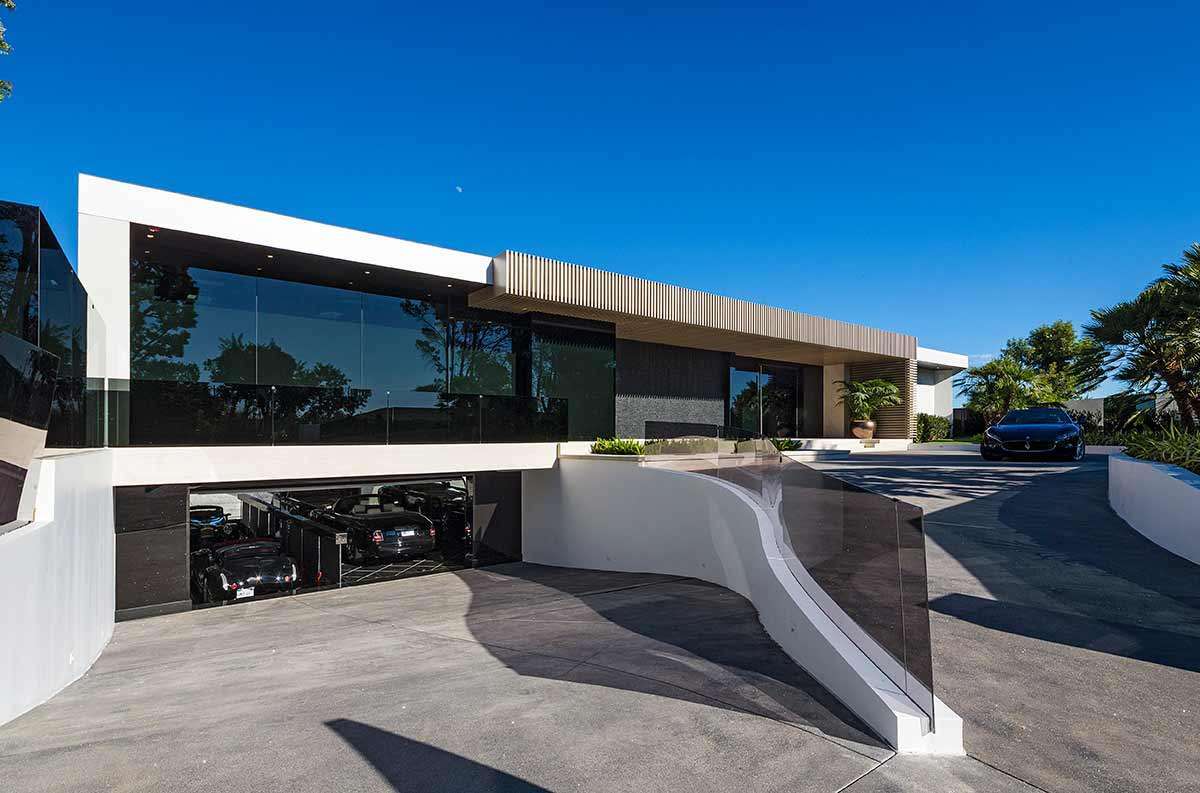 Take a tour inside the $85-million home for sale in Beverly Hills - www.homeworlddesign. com (1) / masterpiece of architectural excellence