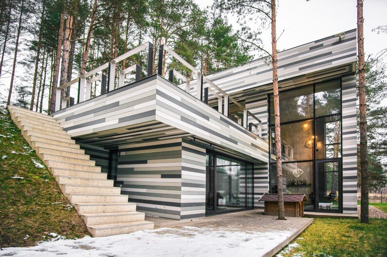 Environmentally Friendly House – Villa with Mosaic Facade