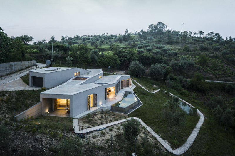 Gateira Concrete House Designed in Harmony with Dramatic Landscape