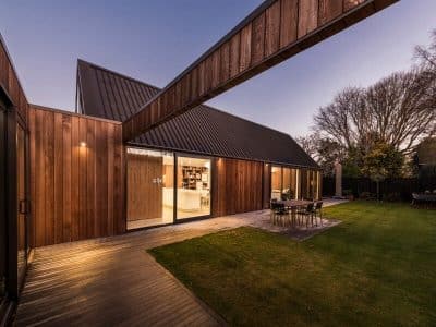 Elegant Retreat with a Great Connection Indoor-Outdoor
