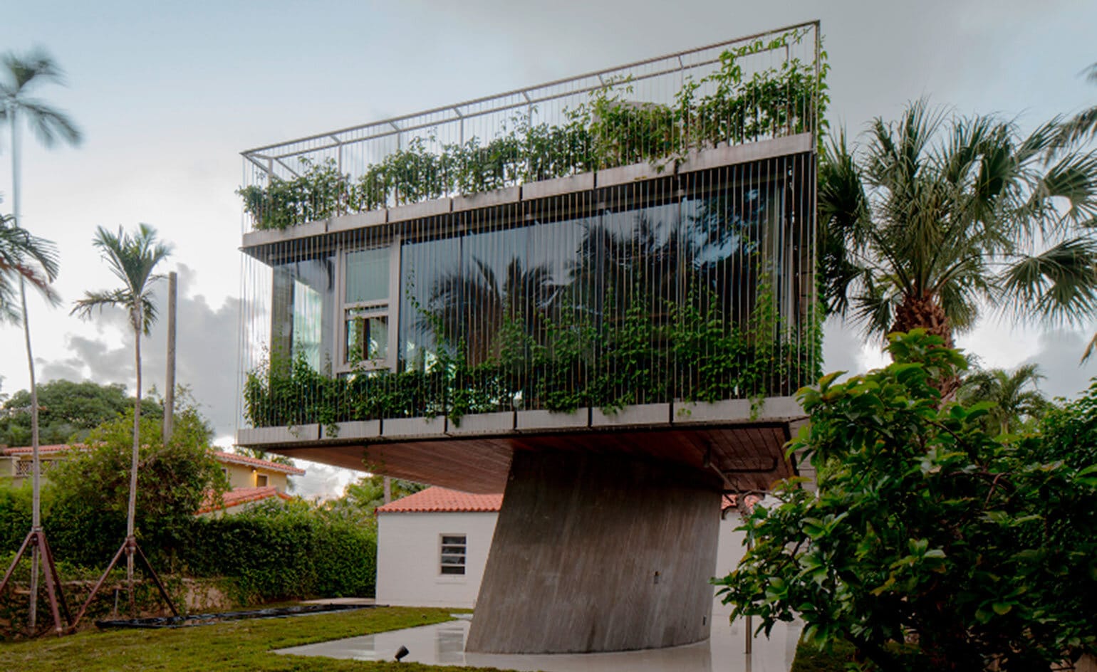 A Bungalow House from the 1930s Replaced by a Three-Story ... diagram of garden beds 