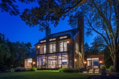 Alexandria Residence Evokes the Traditional Farmhouses