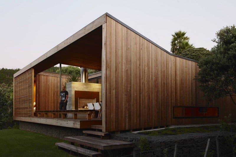 bethells-bach-two-bedroom-bach-at-the-beach-by-herbst-architects