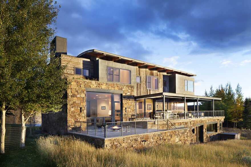Tech House, A Wyoming Getaway Home for a Family of Five