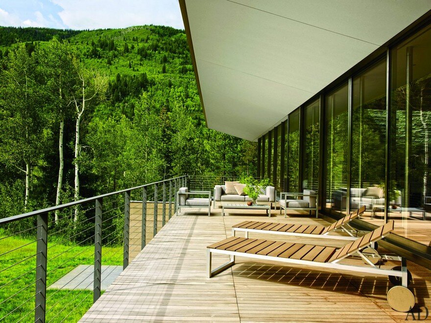 Aspen Residence with Magnificent Panoramic View Over a Nature Reserve 9