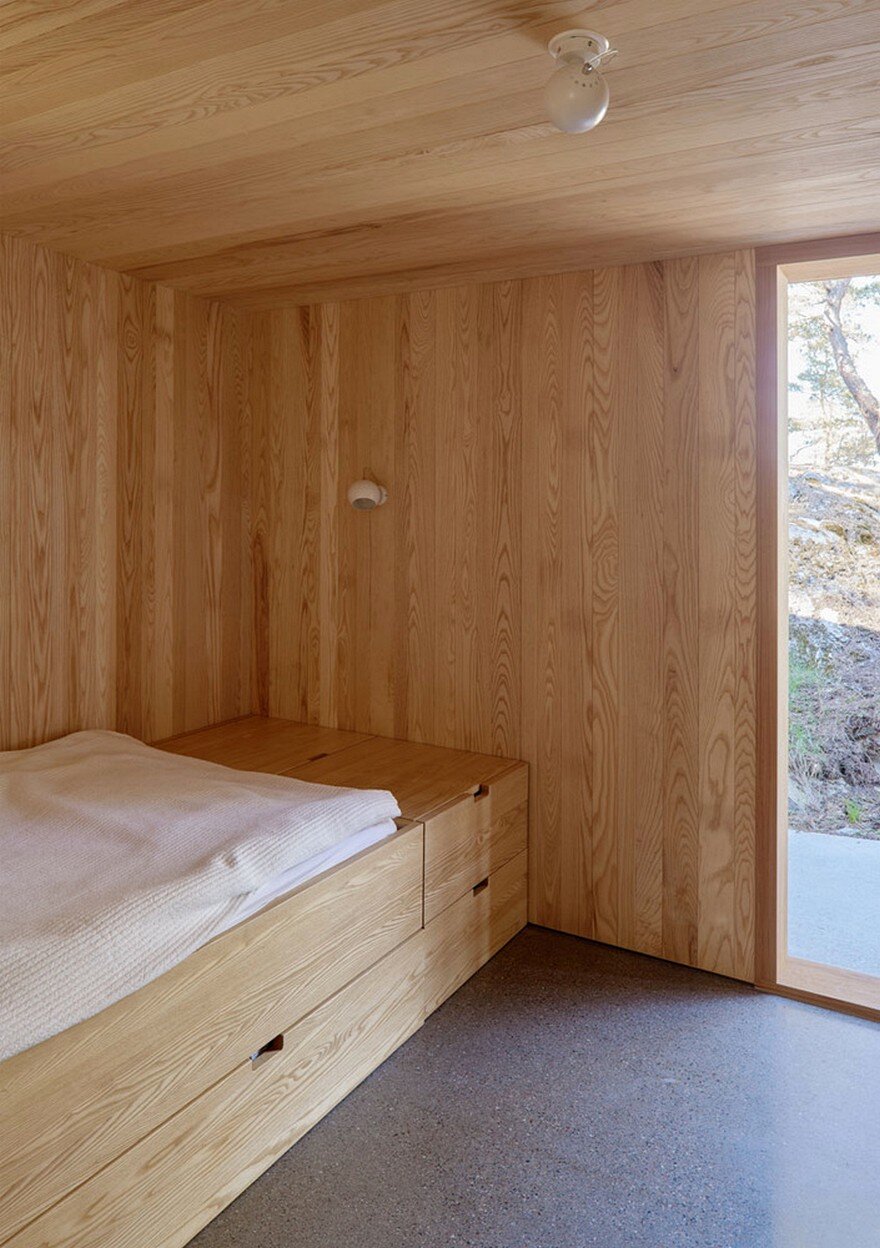 This Scandinavian Wooden House Has a Tent-Like Roof Over a Generous Interior Space 12