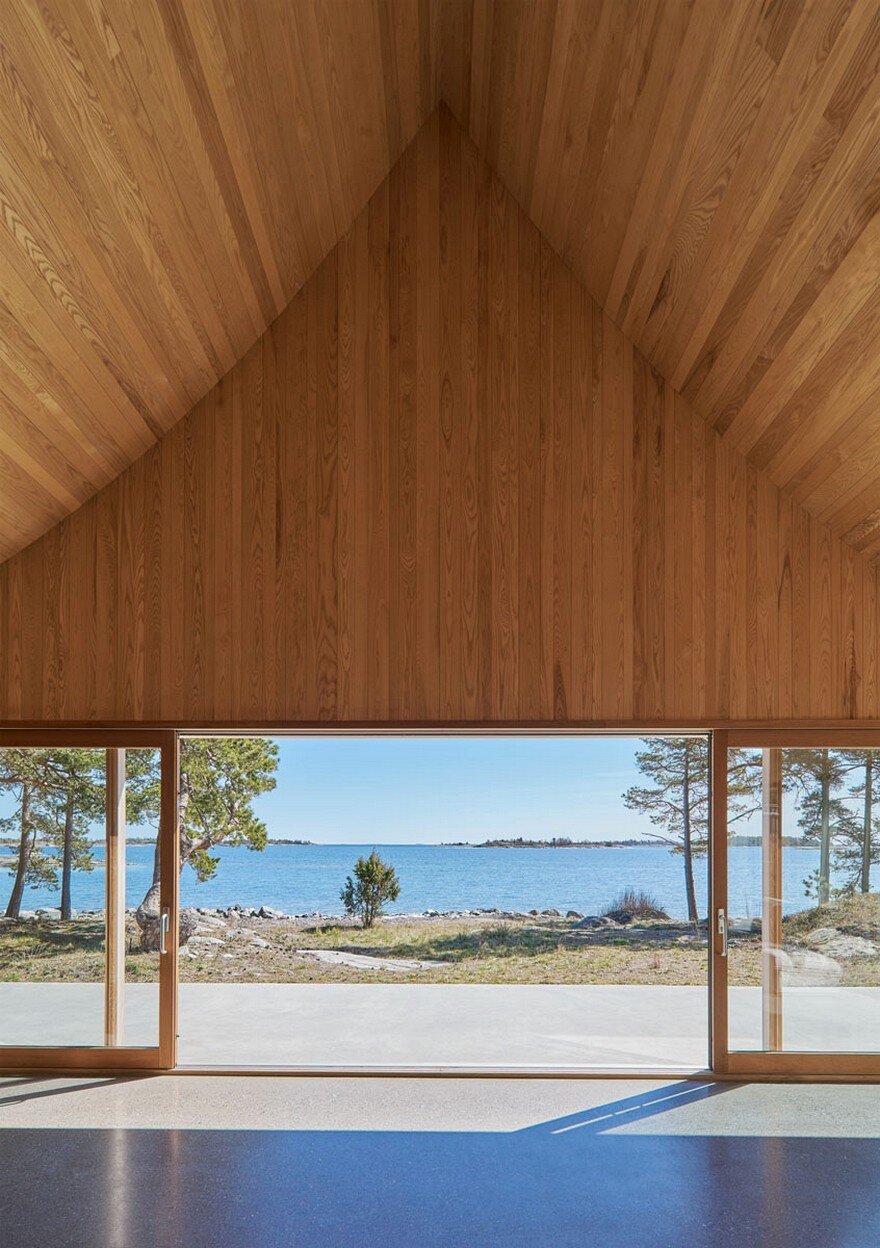 This Scandinavian Wooden House Has a Tent-Like Roof Over a Generous Interior Space 7
