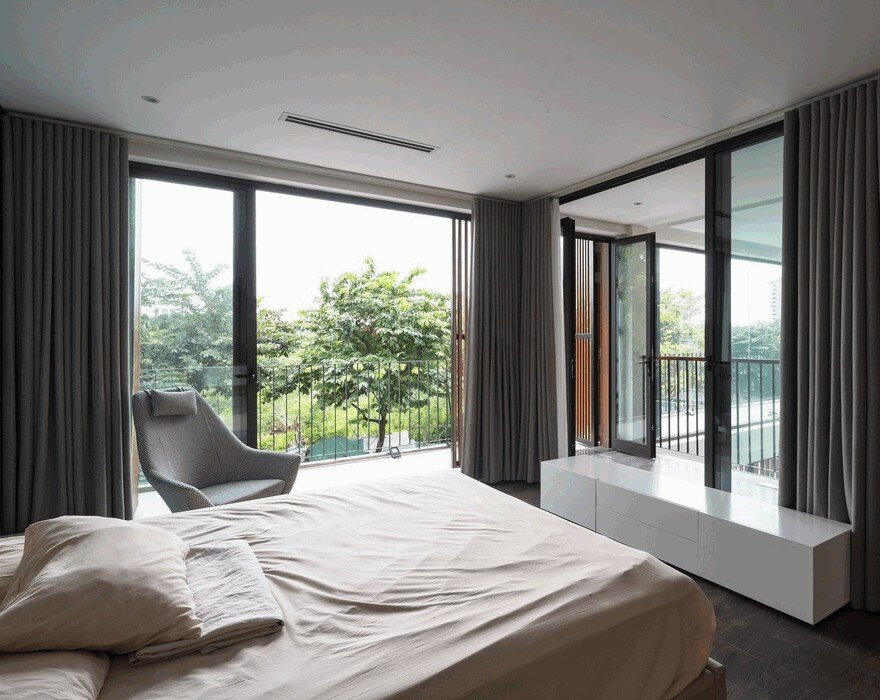 Modern Villa Maximizes Light and Space in Vietnam 11