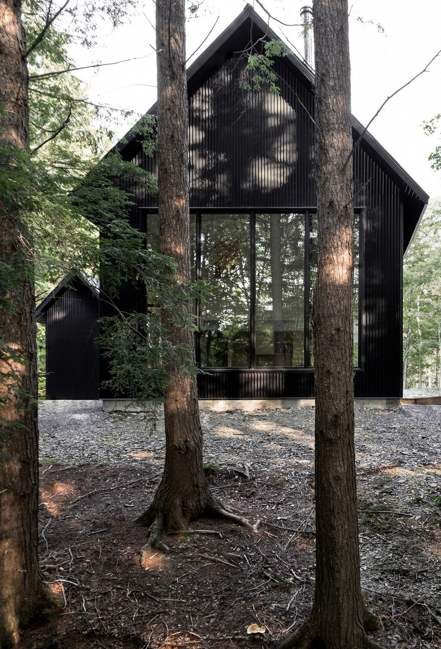 Grand Pic Cottage Hidden in the forest of Quebec 1