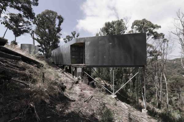 Container Vacation House on the Surf Coast Made from Three 20ft Shipping Containers