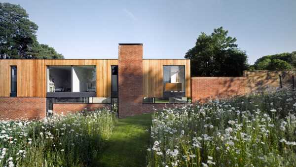 Cheeran House by John Pardey Architects
