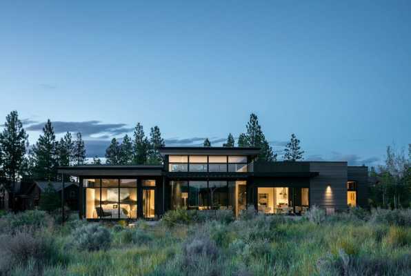 Modern Weekend House in Central Oregon by NB Design Group