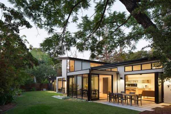 Palo Alto Ranch-Style House Fully Remodeled by Feldman Architecture