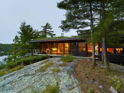 Four-Season Family Cabin in Southern Ontario by Ian MacDonald 1