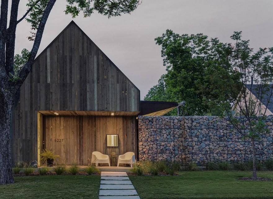 Linder House is Inspired by the Historic Texas Blackland Prairie Homestead 15