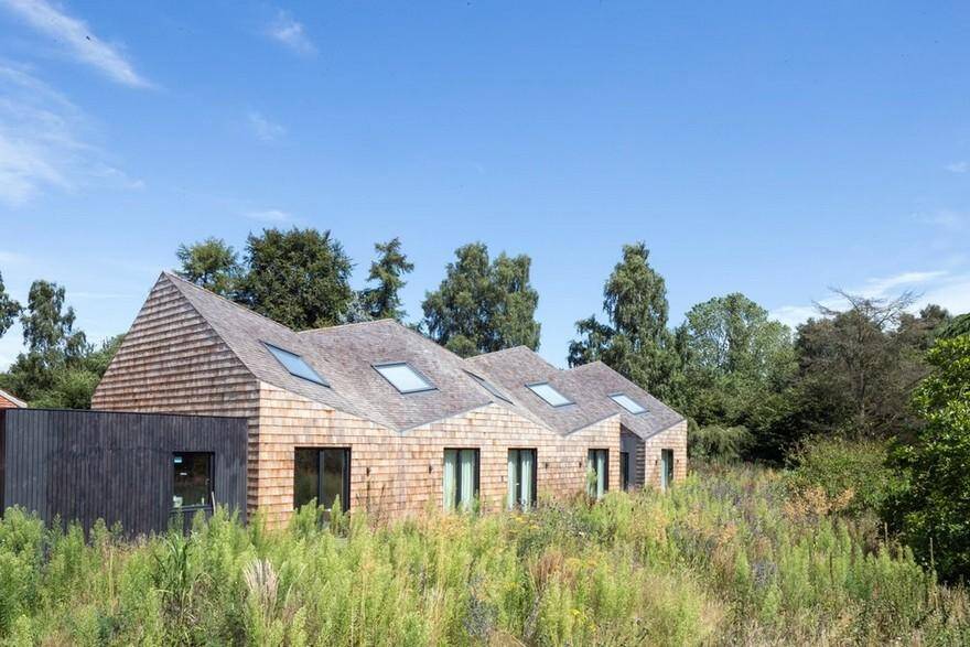 Blee Halligan Architects Transforms a Tired Brick Barn into Modern Accommodation 14