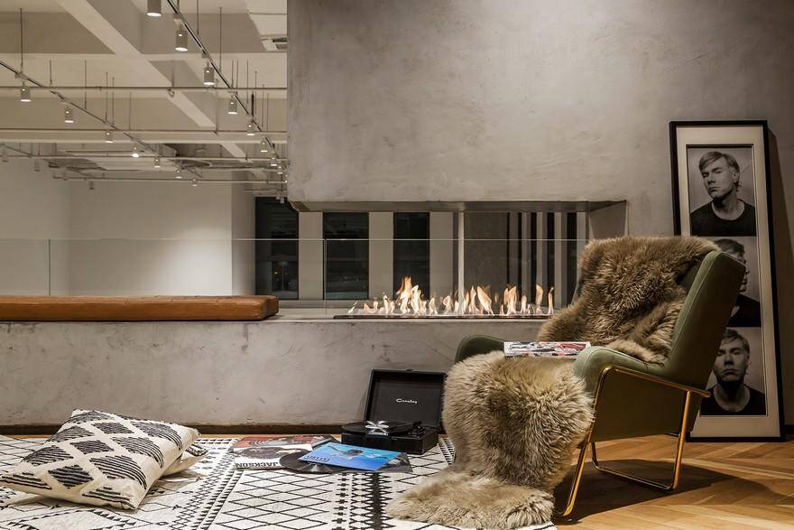 A Open and Multifunctional Living Space for the Fashion Brand Tkstyle Boutique 4