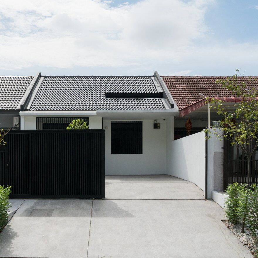 Minimalist Single Storey Terrace House / Fabian Tan Architect