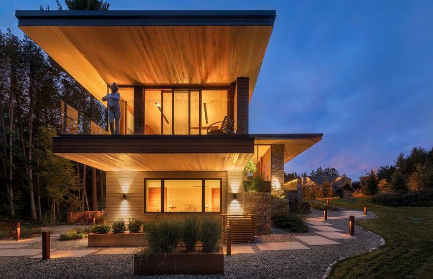 Split-Level House Featuring an Elegant Composition Petaluma Residence 13