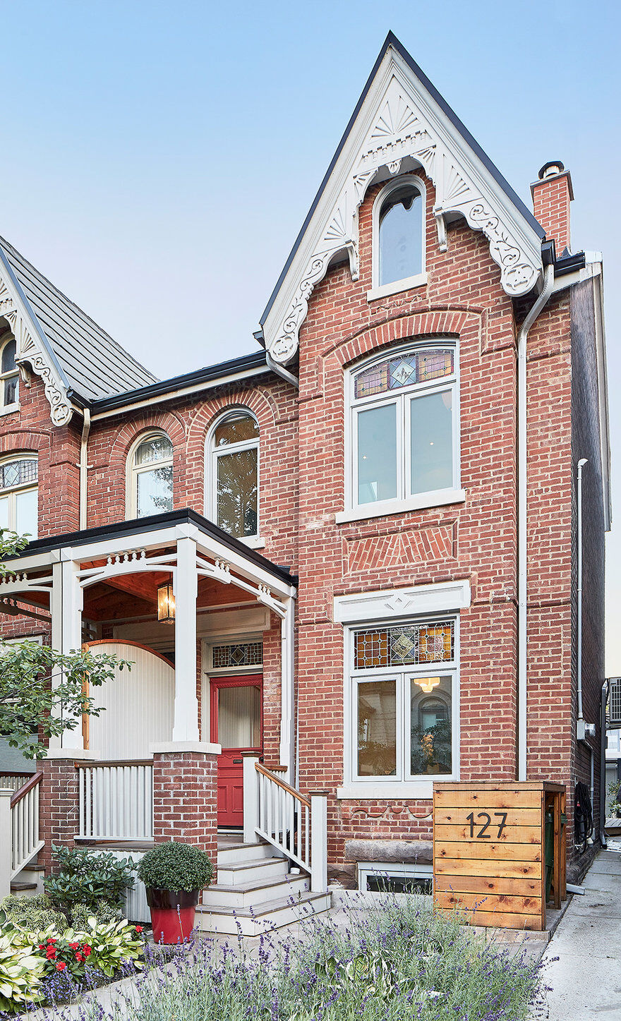 Victorian Semi in Toronto Gets a New Life