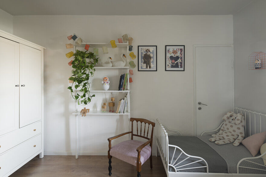 Herzelia Apartment , Studio Perri Interior Design 12
