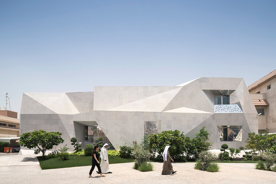 Origami Rock House , AGi Architects 1