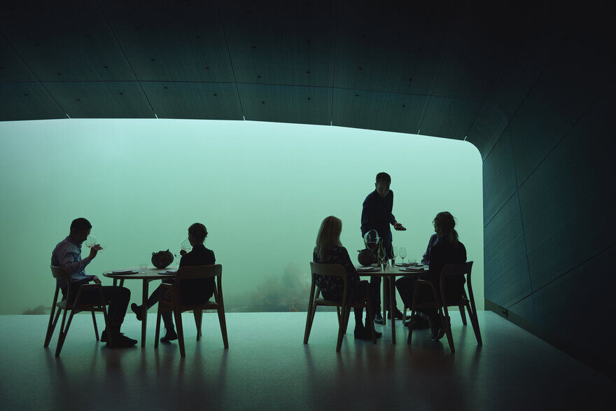 “Under” – Europe’s First Underwater Restaurant / Snøhetta